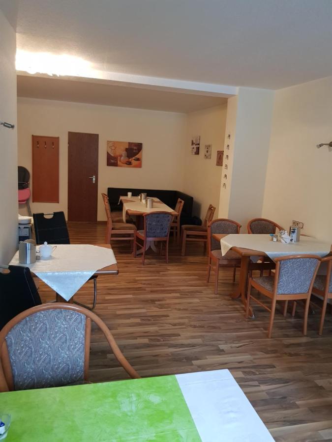 Hotel Zur Altstadt Calbe Eksteriør bilde